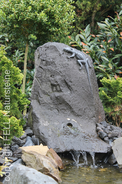 Hochwertige Natursteinarbeiten im Hausgarten von FELL Natursteine in Kempenich für individuelle und langlebige Gartengestaltung.